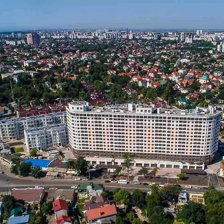 Pearl Near The Sea On The 10th Fontana Odesa