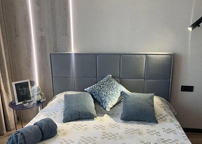 Pearl Near The Sea On The 10th Fontana