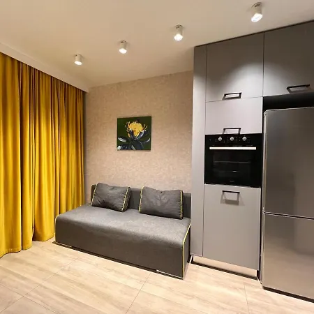 Pearl Near The Sea On The 10th Fontana Odessa